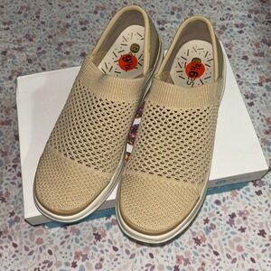 BZEES Charlie Knit Slip On | women’s 9.5